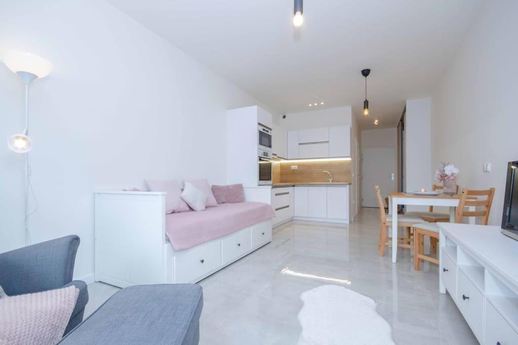 Apartment In Bratislava With Free Parking 外观 照片