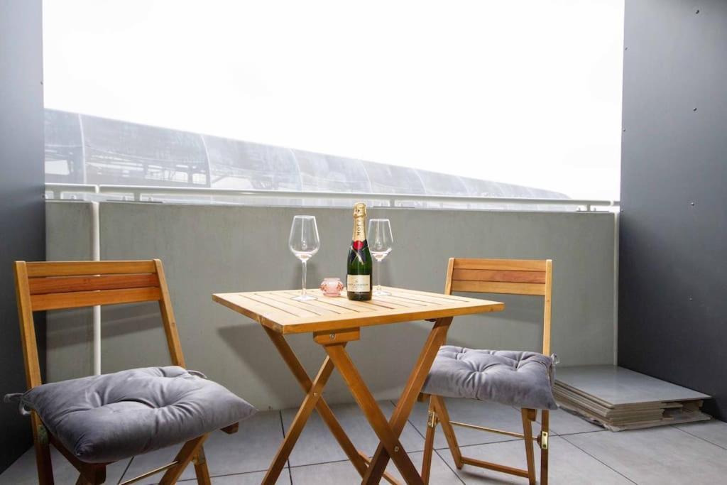 Apartment In Bratislava With Free Parking 外观 照片